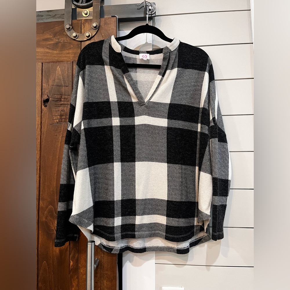 Wanna B Top/Pullover